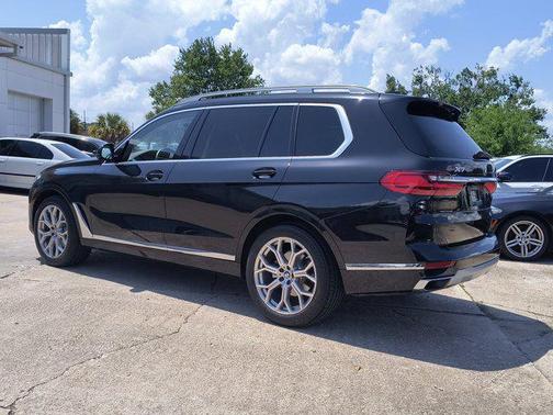 2022 BMW X7 xDrive40i