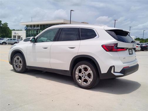 Alpine White 2023 BMW X1 xDrive28i