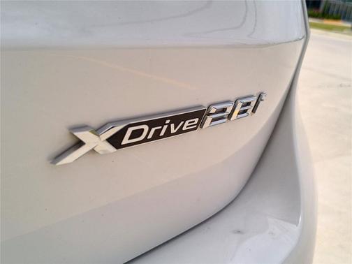 Alpine White 2023 BMW X1 xDrive28i