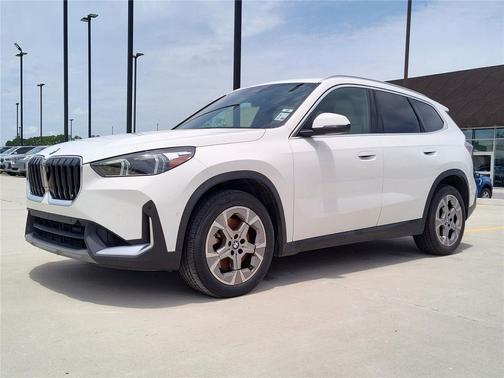 Alpine White 2023 BMW X1 xDrive28i