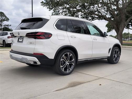 Alpine White 2026 BMW X5 sDrive40i