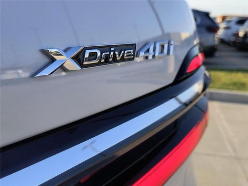 2026 BMW X7 xDrive40i