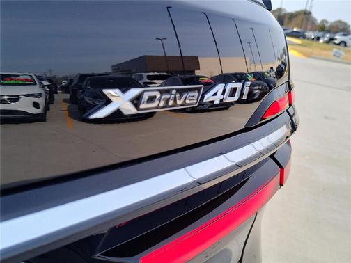 Black Sapphire Metallic 2026 BMW X7 xDrive40i