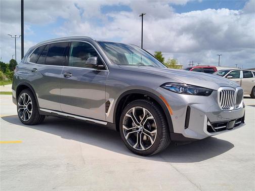 Skyscraper Grey Metallic 2026 BMW X5 sDrive40i