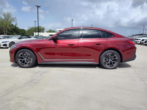 Aventurin Red Metallic 2023 BMW i4 Gran Coupe eDrive35