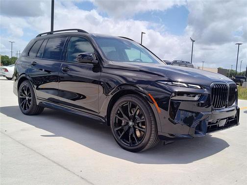 Black Sapphire Metallic 2026 BMW X7 M60i