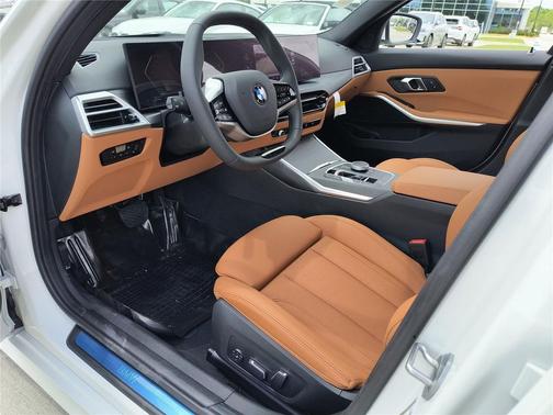 Alpine White 2026 BMW 330 330i