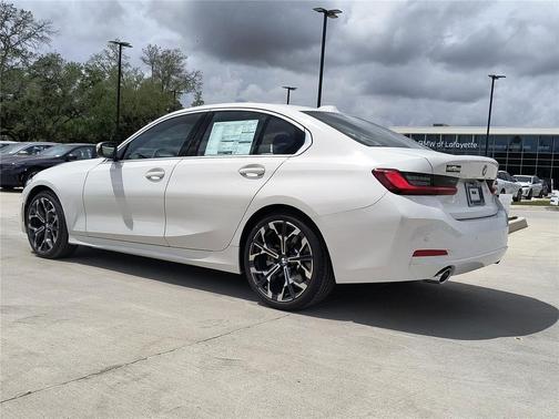 Alpine White 2026 BMW 330 330i