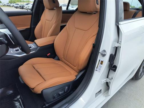 Alpine White 2026 BMW 330 330i