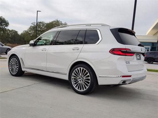 2026 BMW X7 xDrive40i