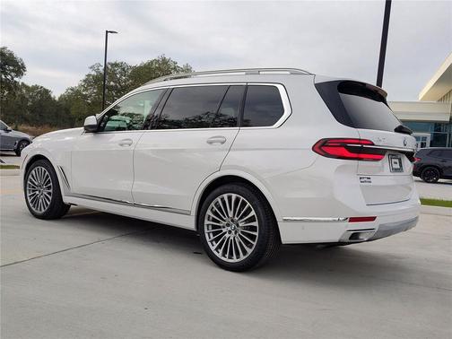 2026 BMW X7 xDrive40i