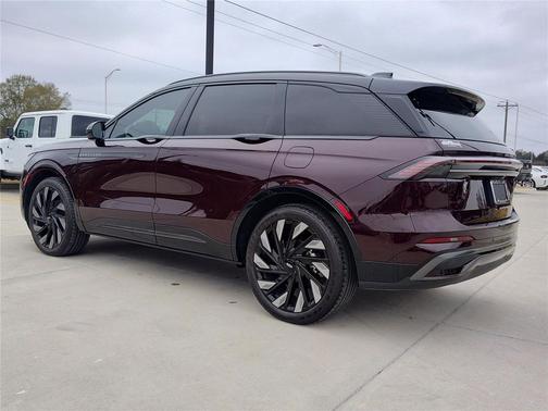 2025 Lincoln Nautilus Reserve