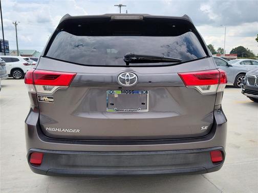 2017 Toyota Highlander SE