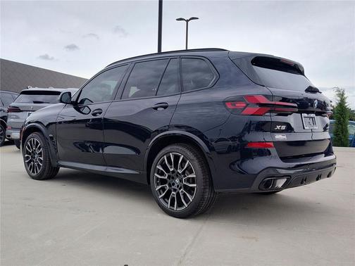 Carbon Black Metallic 2026 BMW X5 xDrive40i