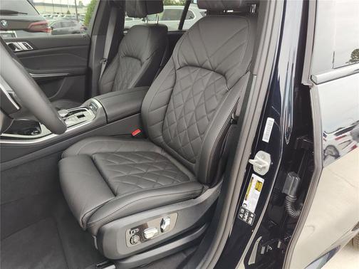 Carbon Black Metallic 2026 BMW X5 xDrive40i