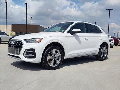 2024 Audi Q5 40 Premium Plus