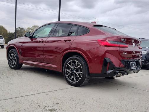 2025 BMW X4 xDrive30i