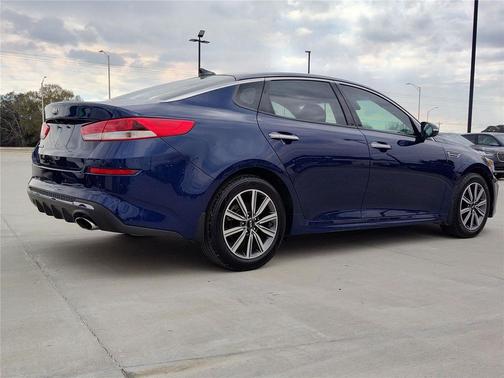 2019 Kia Optima LX