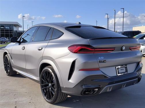 2026 BMW X6 M60i