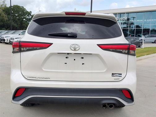 Blizzard Pearl 2021 Toyota Highlander XSE