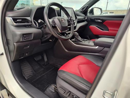 Blizzard Pearl 2021 Toyota Highlander XSE