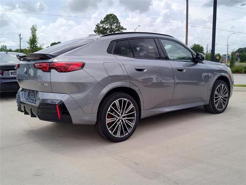 Skyscraper Grey Metallic 2026 BMW X2 xDrive28i