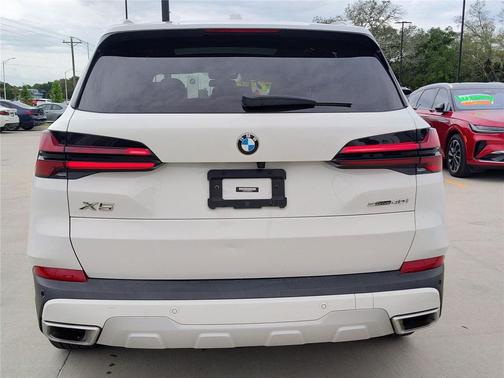Alpine White 2024 BMW X5 sDrive40i