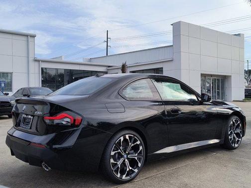 2025 BMW 230 i