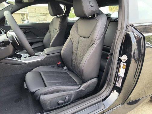 2025 BMW 230 i
