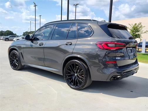 2023 BMW X5 M50i