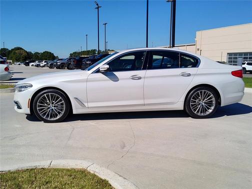 2017 BMW 530 530i