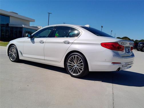 2017 BMW 530 530i