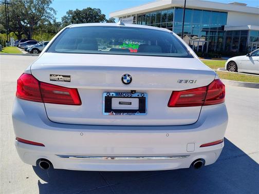 2017 BMW 530 530i