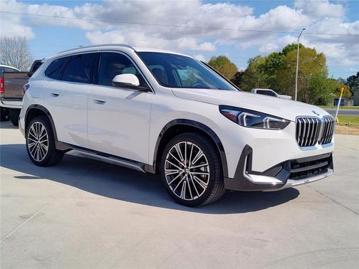 Alpine White 2026 BMW X1 xDrive28i