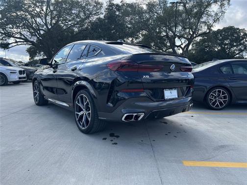 2026 BMW X6 M60i