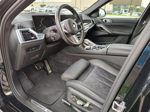 2025 BMW X6 xDrive40i