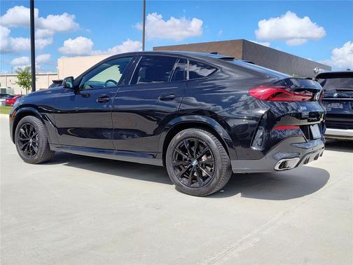 2025 BMW X6 xDrive40i