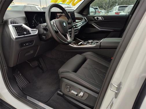 Alpine White 2025 BMW X5 sDrive40i