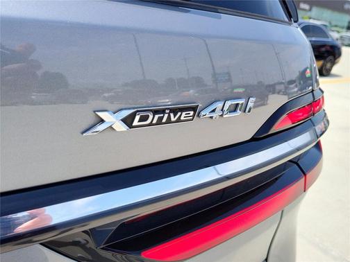 2025 BMW X7 xDrive40i