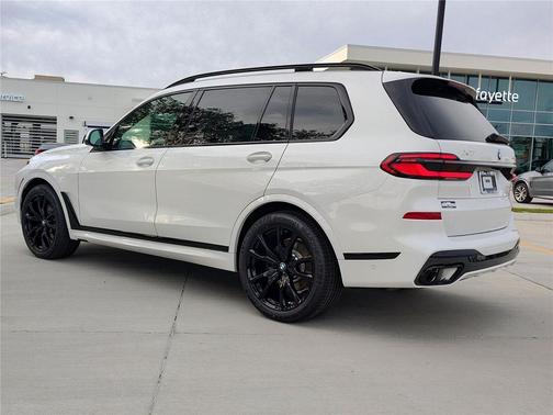 2026 BMW X7 xDrive40i