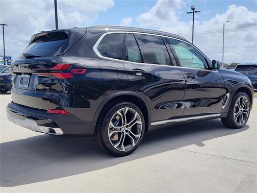Black Sapphire Metallic 2026 BMW X5 sDrive40i