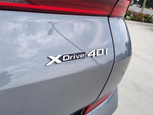 2025 BMW X6 xDrive40i