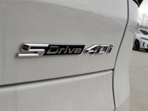 Alpine White 2026 BMW X5 sDrive40i
