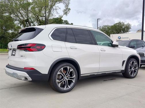 Alpine White 2026 BMW X5 sDrive40i