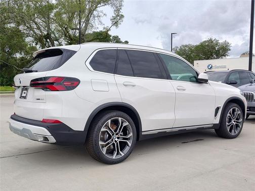 Alpine White 2026 BMW X5 sDrive40i