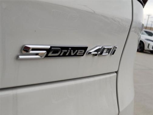 Alpine White 2026 BMW X5 sDrive40i