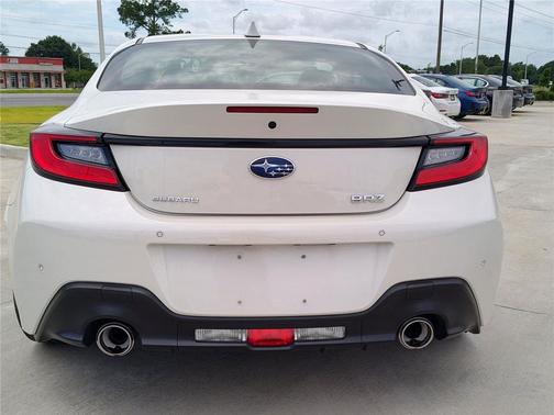 Crystal White Pearl 2023 Subaru BRZ Limited