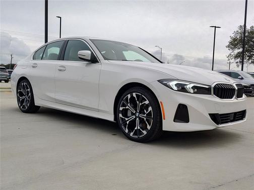 Alpine White 2026 BMW 330 330i