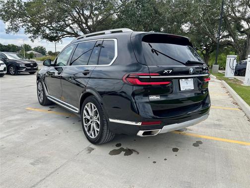 2025 BMW X7 xDrive40i
