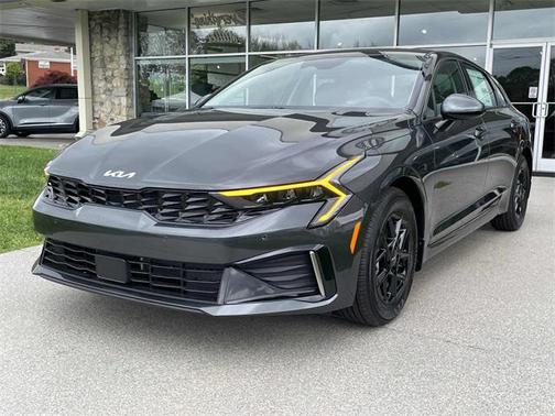 2025 Kia K5 LXS